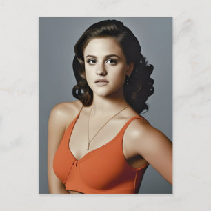 Postal Mujer en una cancha deportiva Naranja