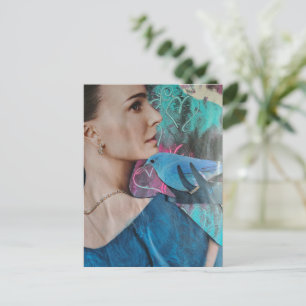 Postal Mujer Espléndida con una Collage Surrealista de Pá