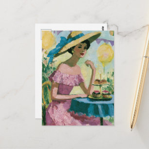 Postal Mujer Hermosa en la Mesa de la Fiesta de Cupcakes 
