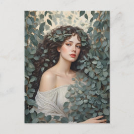 Postal Mujer hermosa entre las hojas de eucalipto