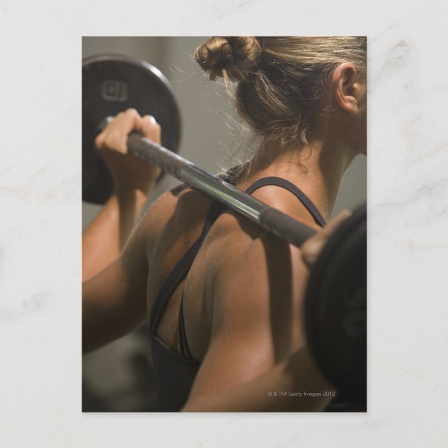 Postal Mujer joven haciendo ejercicio con barbacoa, visió (Anverso)