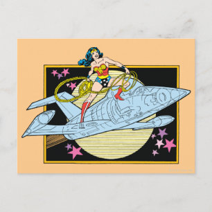 Postal Mujer Maravilla con Jet