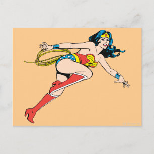 Postal Mujer Maravilla Salta A La Derecha