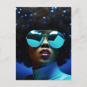 Postal Mujer negra hermosa con gafas de sol Postcard
