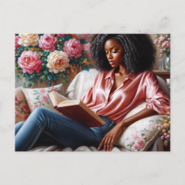 Postal Mujer negra leyendo arte floral rosa