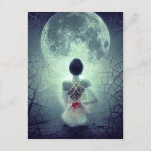 Postal Mujer ofrece a la luna un Rosa