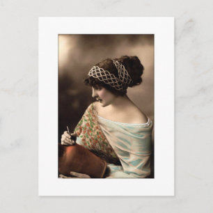 Postal Mujer victoriana con el pelo recogido en cuentas