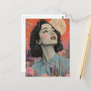 Postal Mujer Vintage en el Desierto