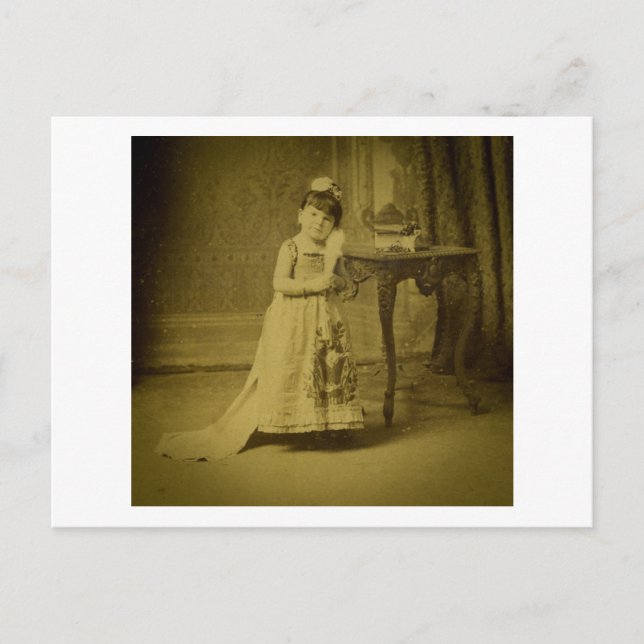 Postal Mujer virgen circo freak (Anverso)