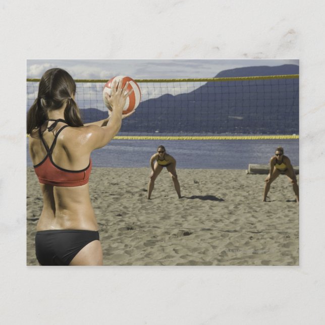 Postal Mujeres jugando voleibol en la playa (Anverso)