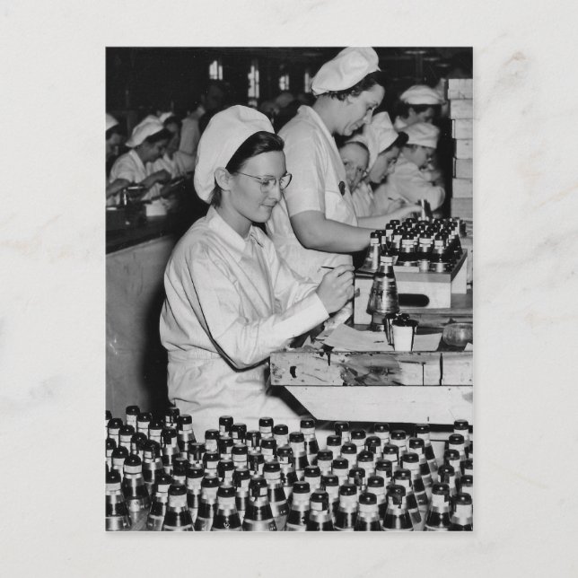 Postal Mujeres trabajando en la planta de municiones de l (Anverso)