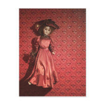 muñeca en la pared