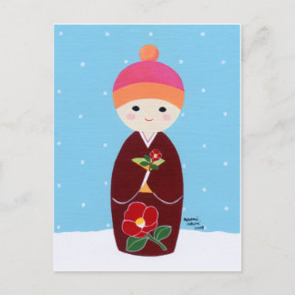 Postal Muñeca Kokeshi con camellia