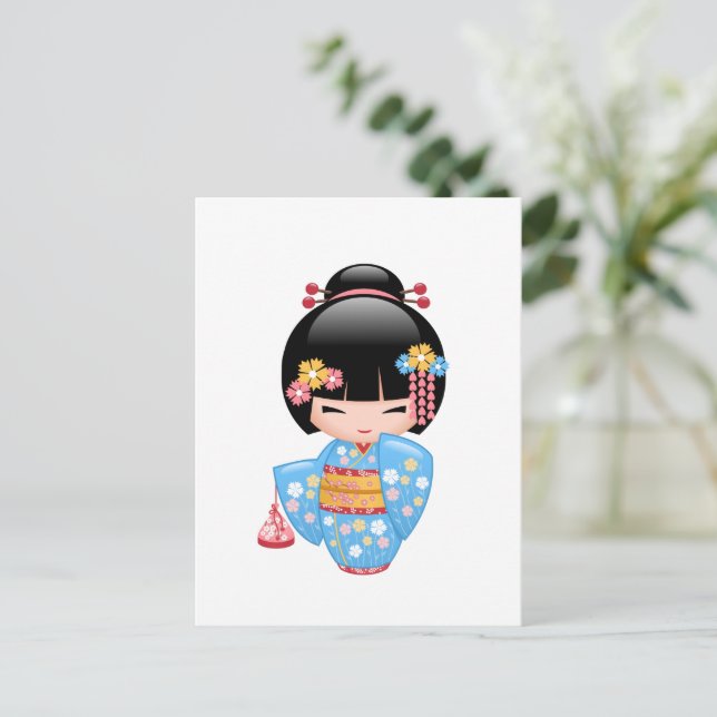 Postal Muñeca Maiko Kokeshi - Chica Cute Geisha (Anverso de pie)