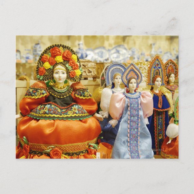 Postal Muñecas con disfraces rusos tradicionales mostrada (Anverso)