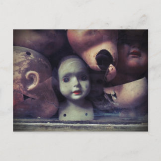 Postal Muñecas rotas
