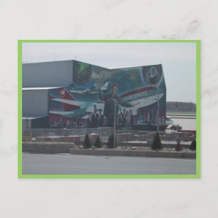 Postal Mural De Northwest Airlines En Un Edificio De Serv