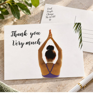 Postal Namaste Yoga mujer levanta la mano Gracias