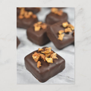 Postal Naranja de fotografía de comida Chocolate Bon Bon