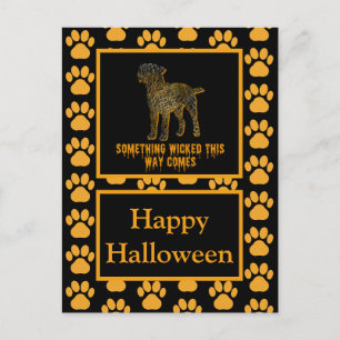 Postal Naranja de Halloween de Silhouette, perro de borde