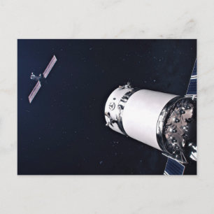Postal Nave espacial Dragon Xl acercándose a una puerta l