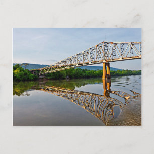 Postal Navegando bajo un puente sobre el río Tennessee