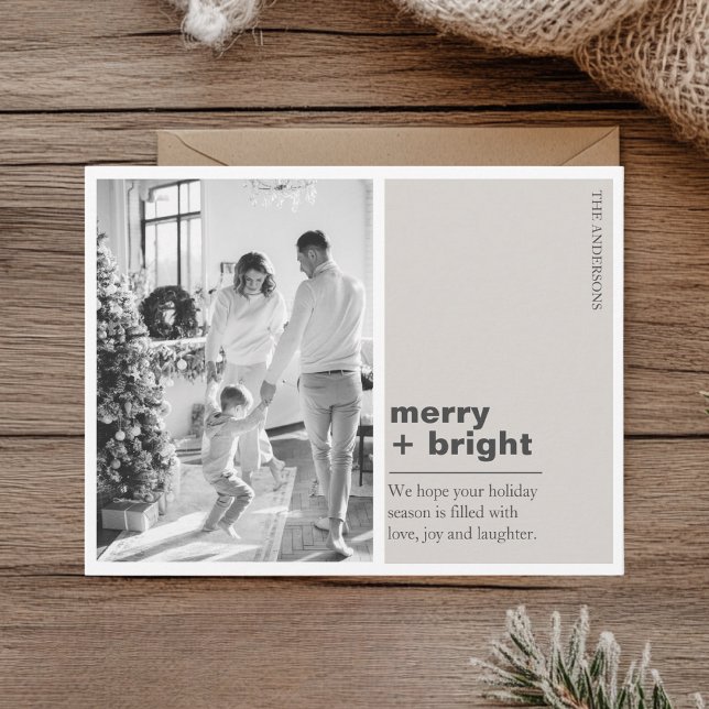 Postal Navidad Merry + Bright beige champán minimalista (Subido por el creador)