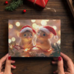 Postal Navidades Adorables Mice<br><div class="desc">Este diseño fue creado a través del arte digital. Se puede personalizar haciendo clic en el botón personalizar y cambiando la foto, el color, agregando un nombre, iniciales o tus palabras favoritas. Contáctame en colorflowcreations@gmail.com si quieres tener este diseño en otro producto. Ver más de mis creaciones o seguirme en...</div>
