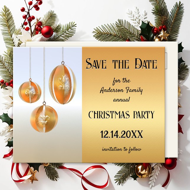 Postal Navidades artísticos de oro plateado salvan la fec (Unique Christmas Save the Date invitation featuring artistic modern gold and silver design baubles)