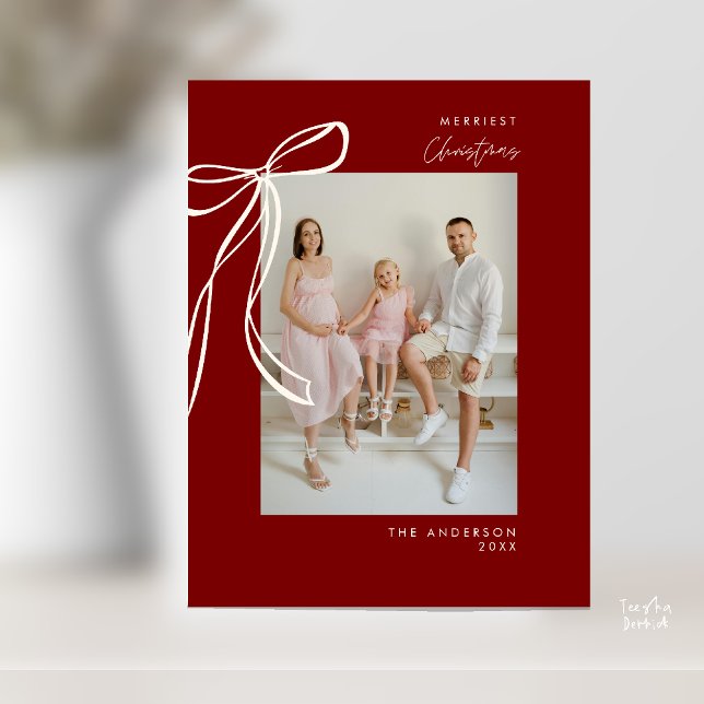 Postal Navidades de fotografía de la familia Burgundy Bow (Modern Cream Bow Family Photo Christmas Minimalist Burgundy Wine Red Greeting Postcard)