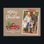 Postal Navidades de Kraft con guión de pincel de Cinta Ro<br><div class="desc">Camión Rojo Vintage con color de agua de pincel moderno con tarjeta postal de foto de la familia navideña del árbol de navidad - Papel kraft rústico,  cinta de nevadas para naves rojas</div>