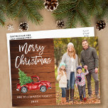 Postal Navidades fotográficos de Cepillo de Madera Guión<br><div class="desc">Cepillo de madera rústico Guión de agua Camión rojo vintage con árbol de navidad - Fotos de la familia navideña Feliz</div>