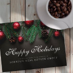 Postal Navidades Pine Cones | Feliz saludo de vacaciones<br><div class="desc">El logotipo de su empresa se puede añadir aquí: http://www.zazzle.com/selectpartysupplies</div>