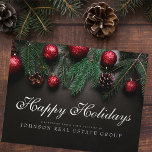 Postal Navidades Pine Cones | Feliz saludo de vacaciones<br><div class="desc">El logotipo de su empresa se puede añadir aquí: http://www.zazzle.com/selectpartysupplies</div>