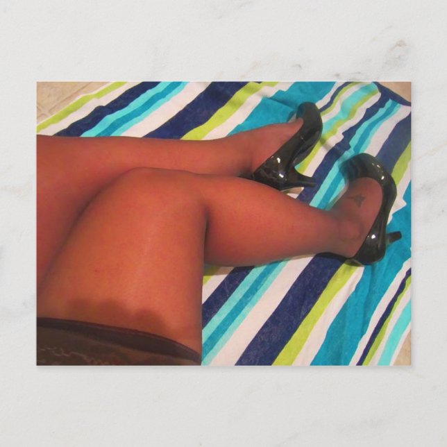 Postal Nilo alto en zapatos de bombas brillantes (Anverso)