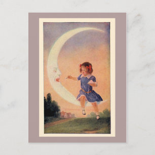 Postal Niña sentada en la luna creciente