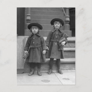 Postal Niñas pequeñas con osos de peluche, 1921