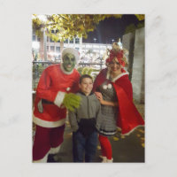 Niño con Grinch y Cindy Lou Who
