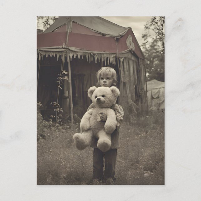Postal Niño fantasma en la carpa abandonada de circo vint (Anverso)