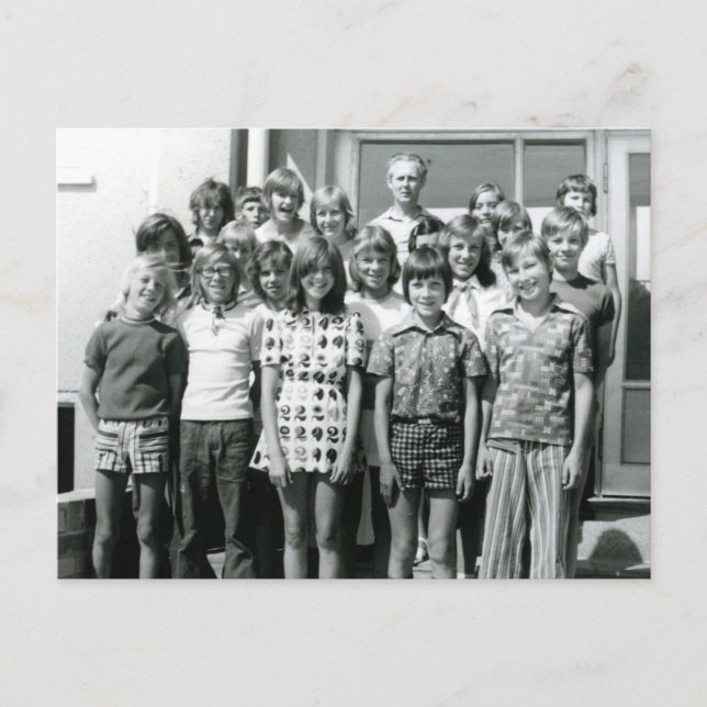 Postal Niños de escuela de Alemania Oriental en 1976 (Anverso)