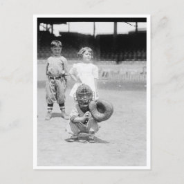 Postal Niños jugando al béisbol