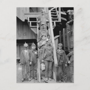 Postal Niños rompedores de carbón, 1900