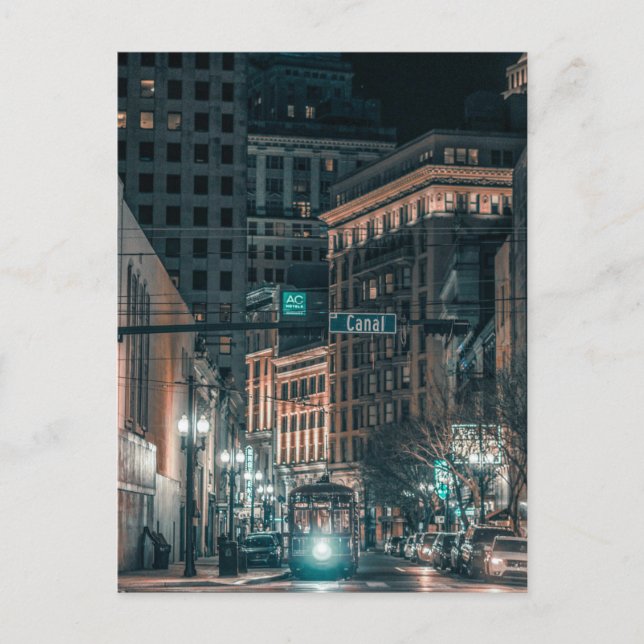 Postal Noche NOLA Escena del auto callejero en la calle C (Anverso)