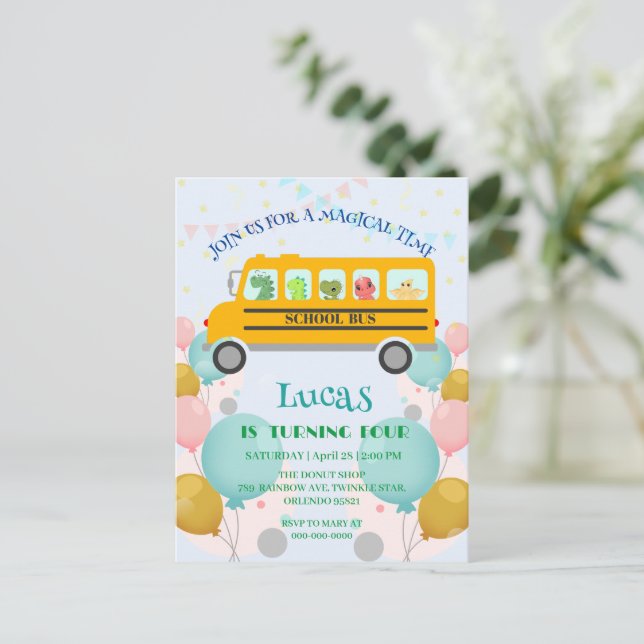 Postal Nombre de fiesta de cumpleaños de autobús escolar  (Anverso de pie)