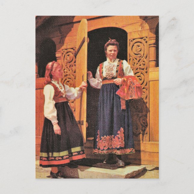 Postal Noruega vintage, Damas con traje tradicional (Anverso)
