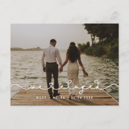 Postal Nos escapamos Fuente de letra con corazón conectan
