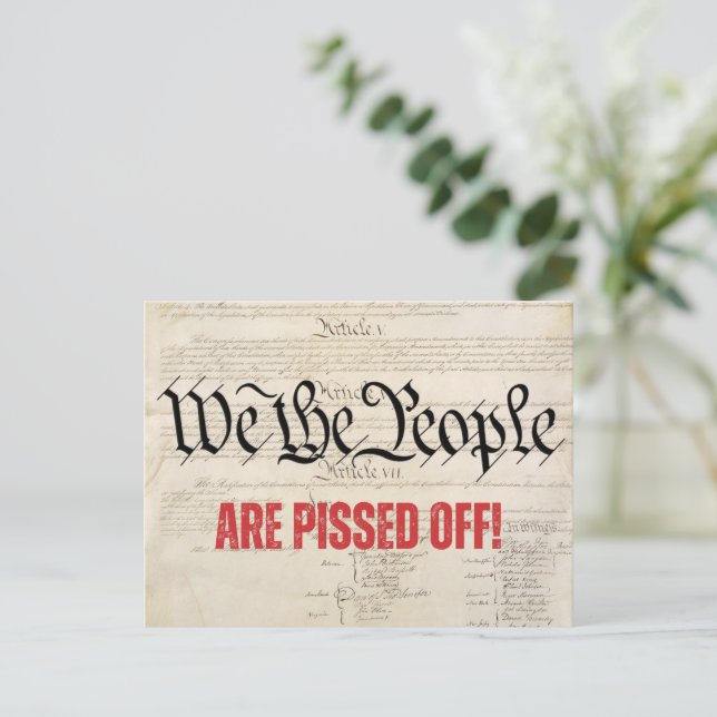 Postal Nosotros, la gente, estamos perplejos ante una mir (Anverso de pie)