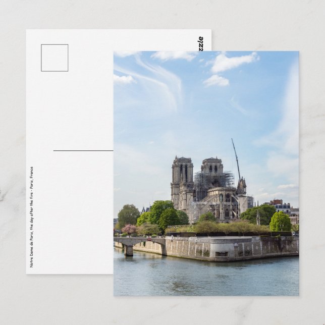 Postal Notre Dame de Paris, el día después del incendio d (Anverso / Reverso)