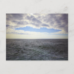 Postal Nubes circulares sobre el océano Atlántico