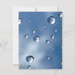 Postal Nubes reflejadas en gotas de perros contra el ciel